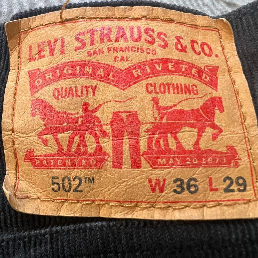 LEVI'S 502 Corduroy Pants Mens Size 36x29 Taper Fit‎ Dark Wash Cotton Blend